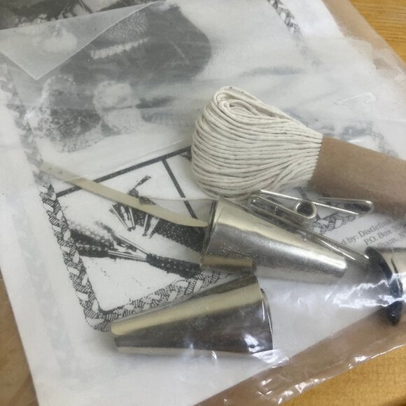 Braid Craft Fabric Braiding Basics Instructions + Tools Distlefink Botsford - Picture 8 of 8